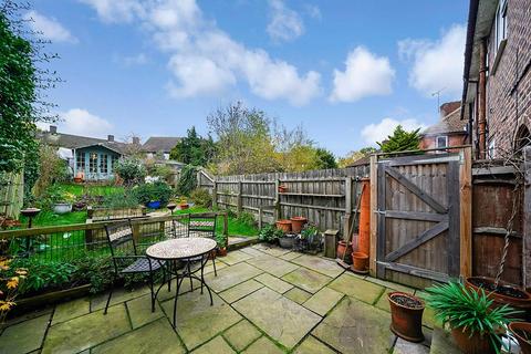 47 Normanton Park, London, E4 6HE