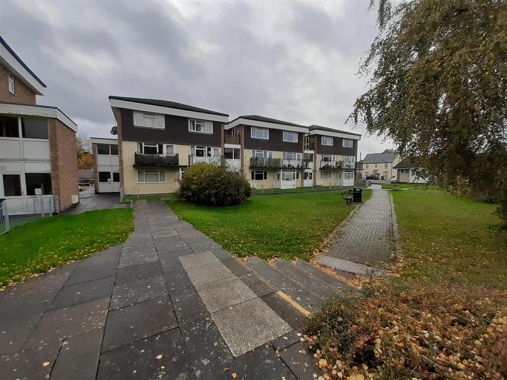 Flats 13-21 Greenfield, External, Front.jpg