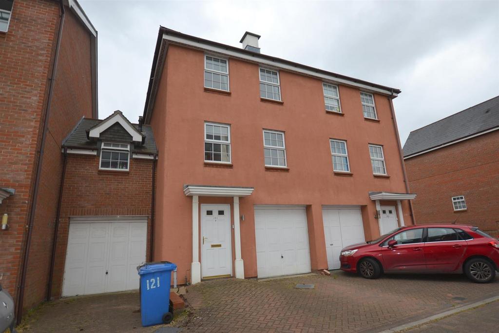 Copenhagen Way, Aylsham Road, Norwich 3 bed townhouse £995 pcm (£230 pw)