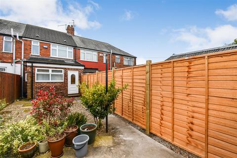 2 bedroom terraced house for sale, Wold Road, Hull