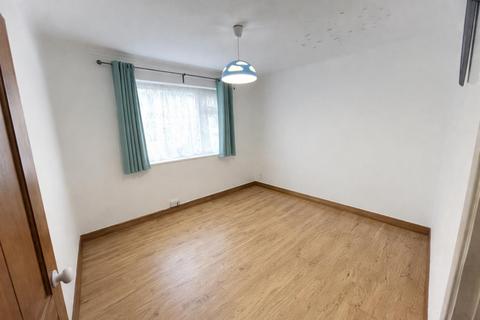 2 bedroom apartment to rent, Croydon Road, Wallington SM6