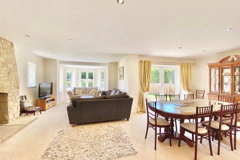 6 bedroom detached house to rent, Millbatch Close, Meare, Glastonbury