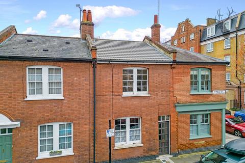2 Cyprus Street, London, E2 0NN