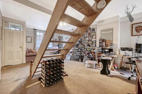 2 Cyprus Street, London, E2 0NN