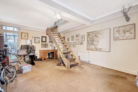 2 Cyprus Street, London, E2 0NN