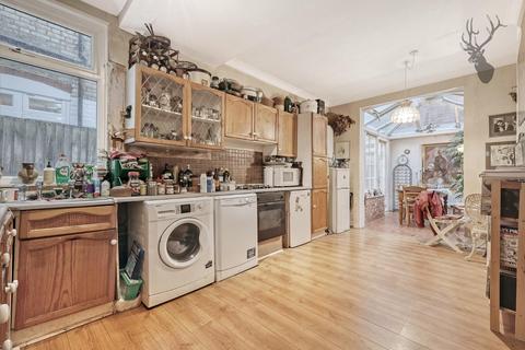 2 Cyprus Street, London, E2 0NN