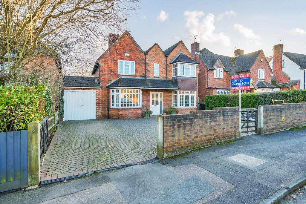 Canterbury Road, Kennington, Ashford TN24 5 bed detached house for sale