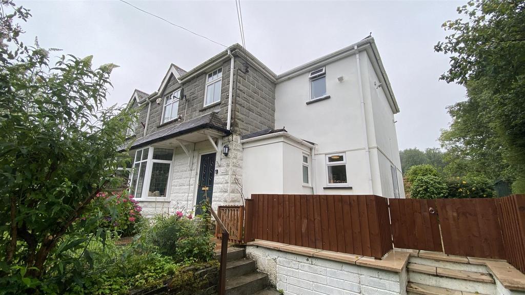 Parkwood Road, Tavistock 4 bed house £380,000