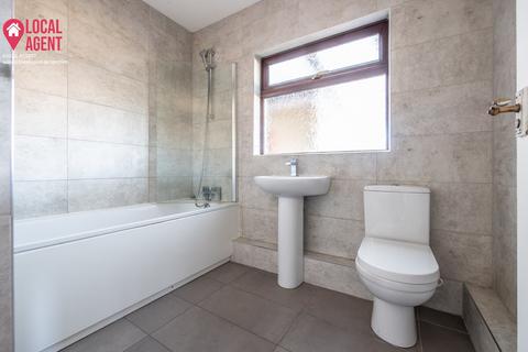 72 Squires Way, Dartford, DA2 7NW