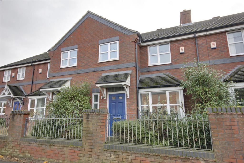 Claytons Fold, Gilberdyke 3 bed terraced house for sale £159,950