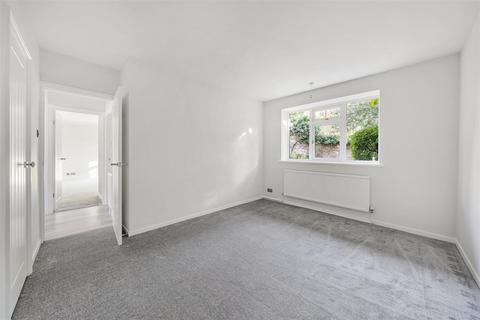 37 South Terrace, Surbiton, KT6 6HT