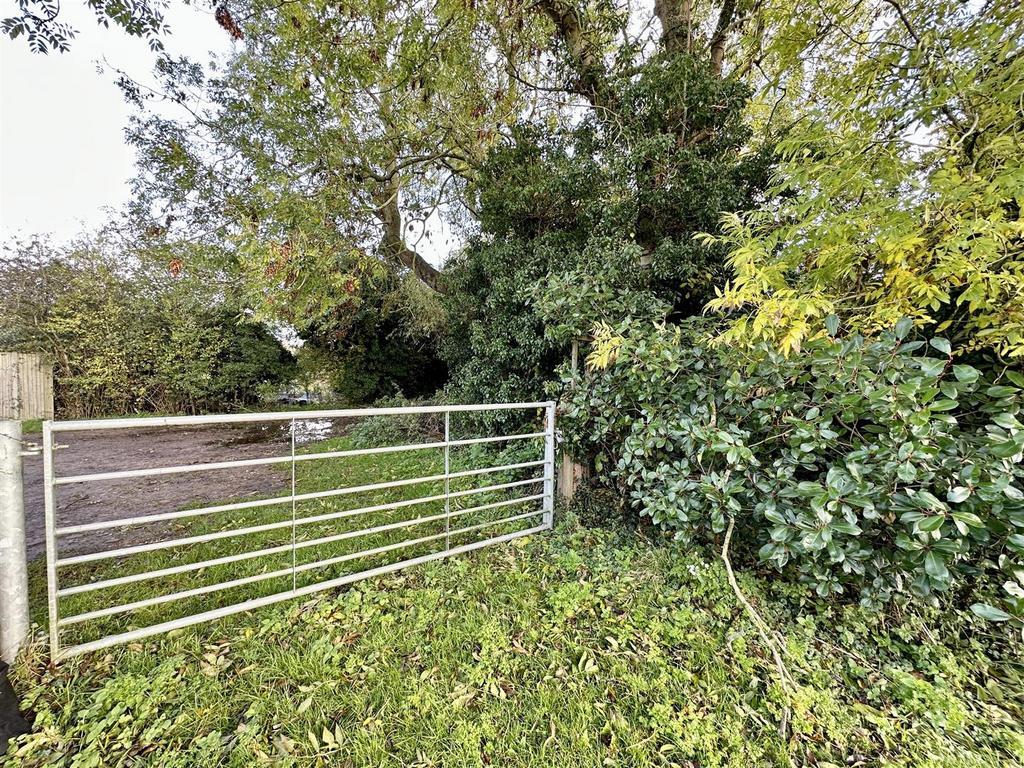 Gated access to land.JPEG