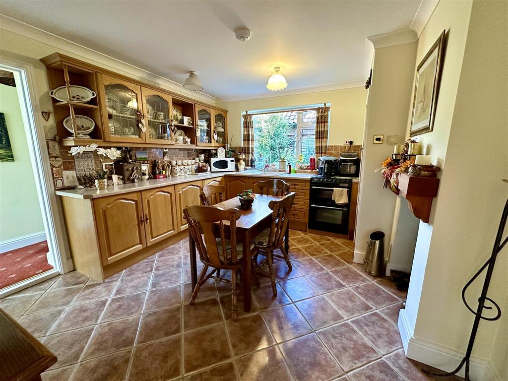 Kitchen.JPEG