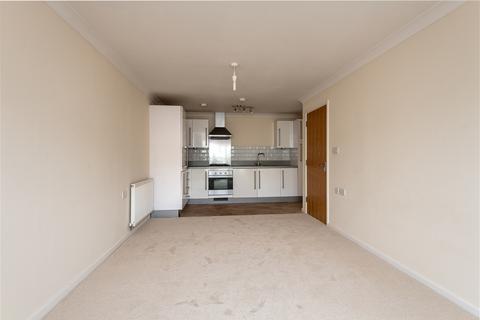 2 bedroom flat to rent - Lawn Road, Northfleet, DA11