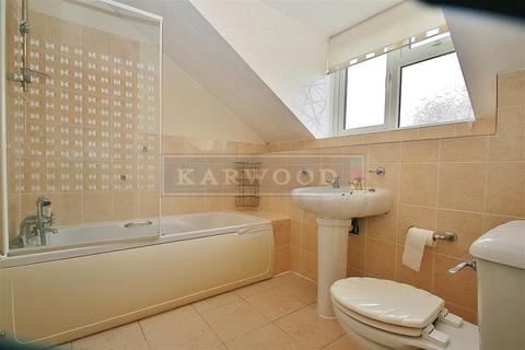 undefined, Sharpness Close, Hayes