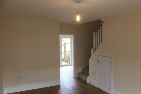 2 bedroom terraced house to rent, Woodland Drive, Exeter, EX2