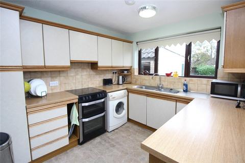 4 bedroom semi-detached house to rent - Briar Close, CM11