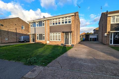 6 Bure, East Tilbury, Tilbury, RM18 8SF
