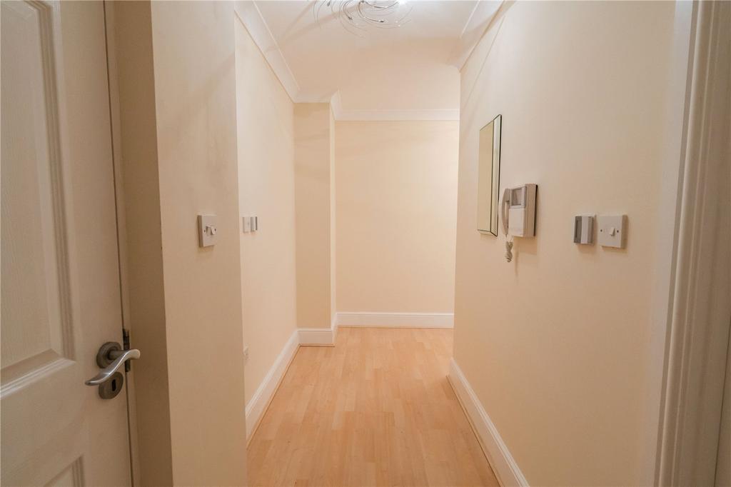 Sea View Street, Cleethorpes, Lincolnshire, DN35 2 bed apartment for