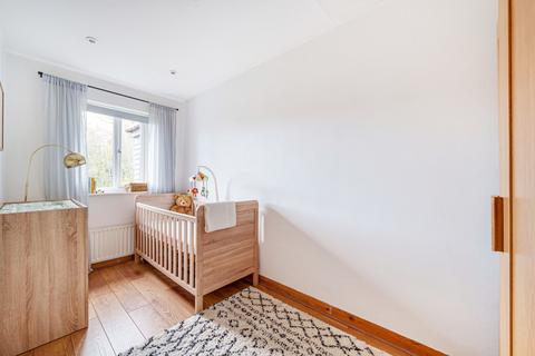 9 Bowers Close, Guildford, GU4 7NE