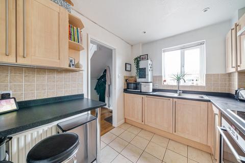 9 Bowers Close, Guildford, GU4 7NE