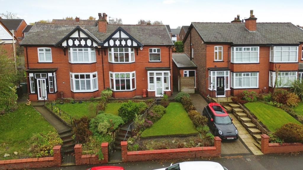 Radcliffe New Road, Whitefield, M45 3 bed semidetached house for sale