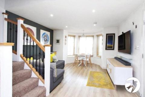 2 bedroom flat to rent - Woolwich Road, London, SE2