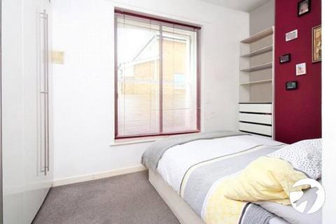 2 bedroom flat to rent - Woolwich Road, London, SE2
