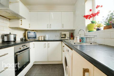 2 bedroom apartment for sale, Frensham Close, Southall