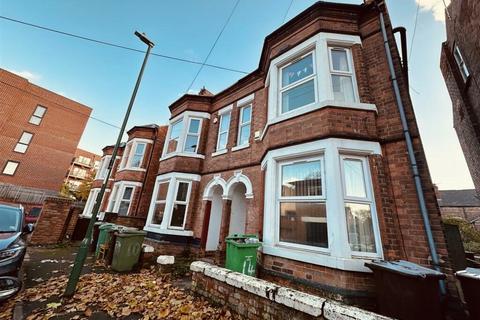 6 bedroom terraced house to rent, 8 Arthur Avenue, Nottingham, NG7 2EW
