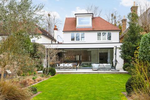 5 bedroom detached house for sale - Wolsey Road, East Molesey, Surrey, KT8