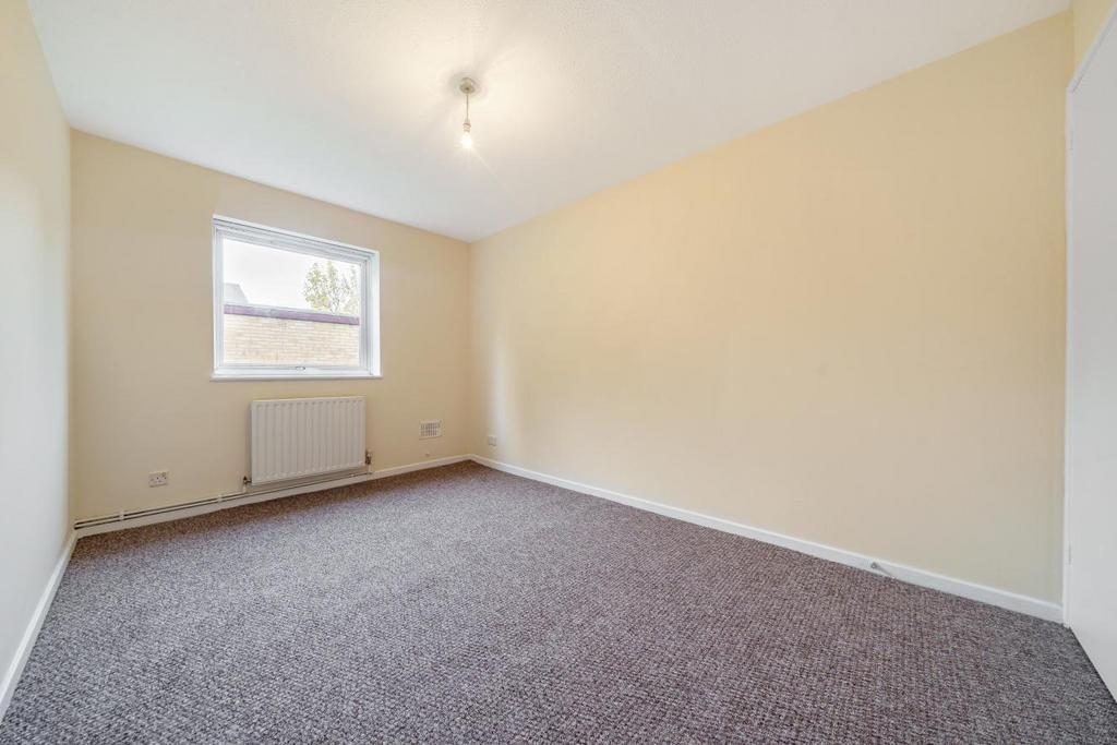 Henfield Road, Wimbledon 2 bed flat for sale £400,000
