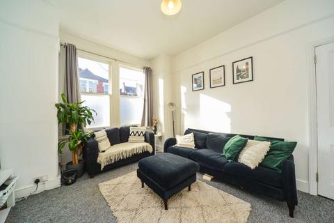 2 bedroom flat to rent, Nutwell Street, Tooting, London