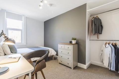 6 bedroom house to rent, St. Michaels Road, Leeds LS6