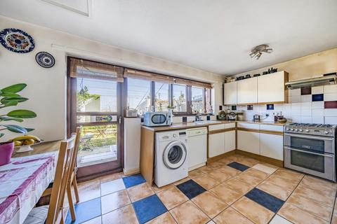 138 Brassey Road, London, NW6 2BA