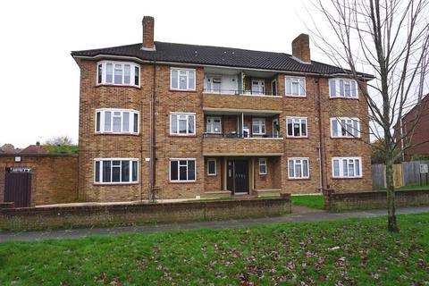 Flat, 81 Woodgate Avenue, Chessington, KT9 2QJ