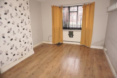 Flat, 81 Woodgate Avenue, Chessington, KT9 2QJ