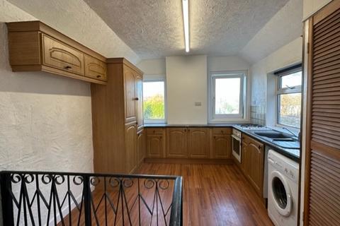 2 bedroom flat to rent, Wernddu Road, Ammanford SA18