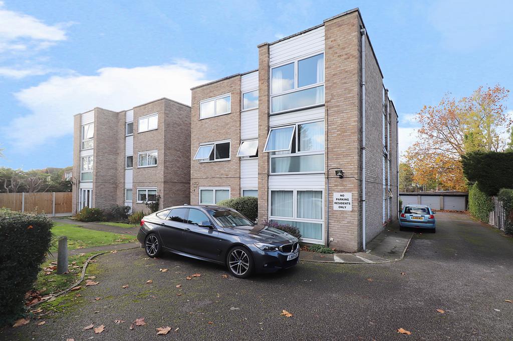Wanstead Road, Bromley 2 bed flat for sale £300,000