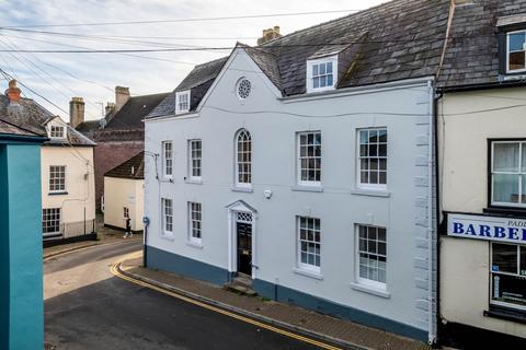 6 bedroom townhouse for sale, Agincourt Street, Monmouth, NP25