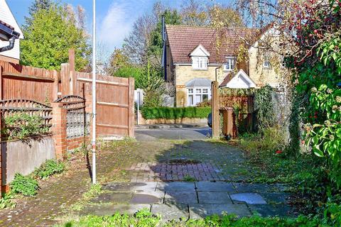 3 bedroom terraced house for sale, Tonbridge Road, Maidstone, Kent
