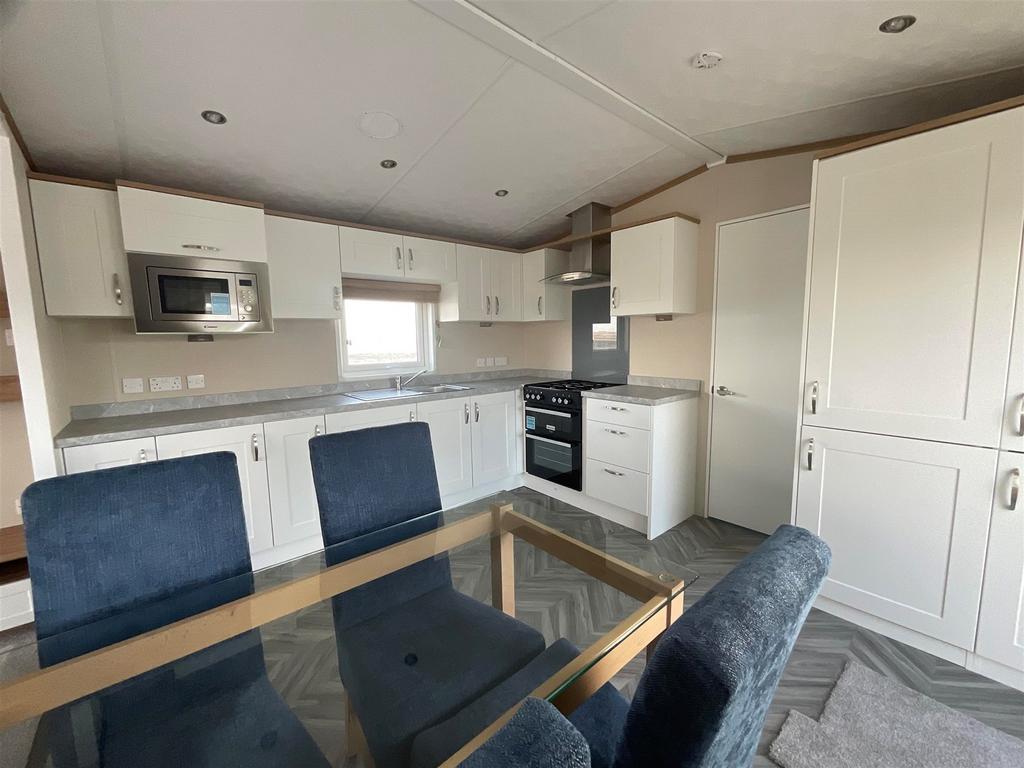 Eastern Road, Portsmouth, Hampshire 2 bed mobile home for sale £139,133