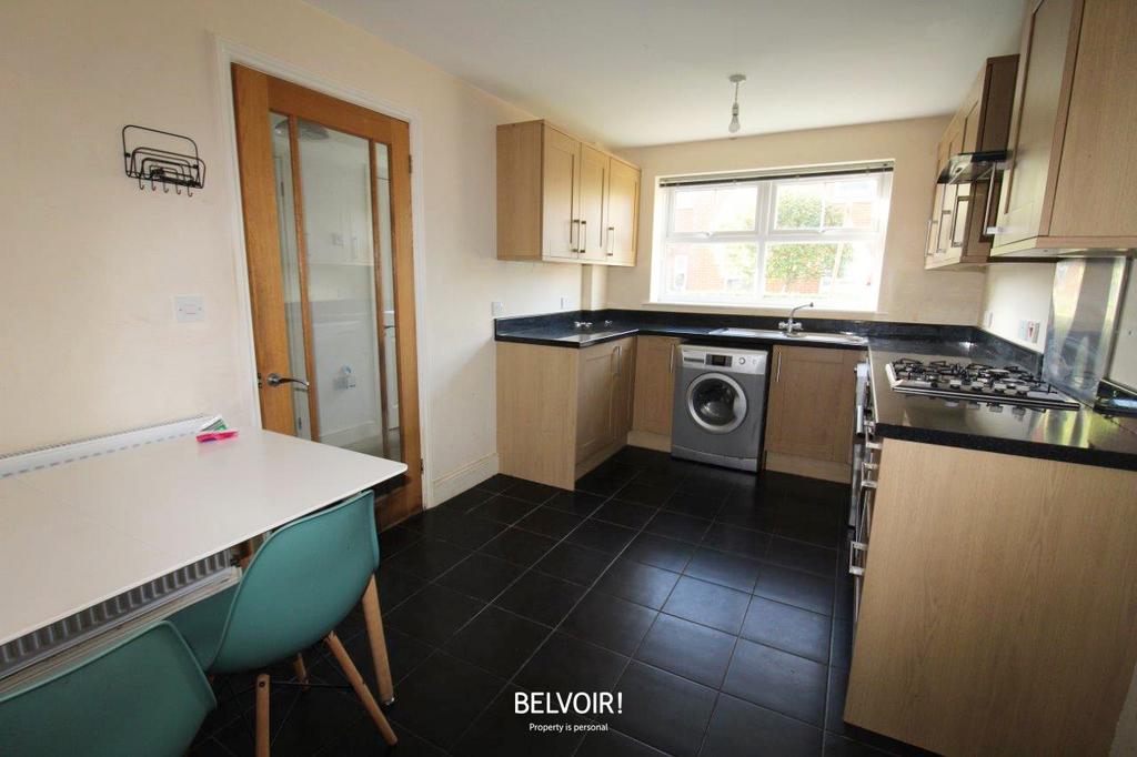 The Pippins, Ipswich, IP3 3 bed semi-detached house - £1,100 pcm (£254 pw)