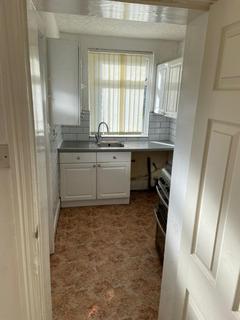 2 bedroom terraced house to rent, Old Road, Manchester M9