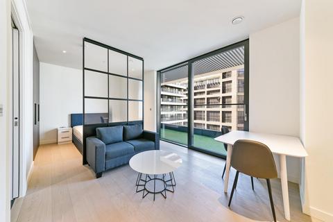 undefined, Bagshaw Building, Wardian, Canary Wharf, London, E14