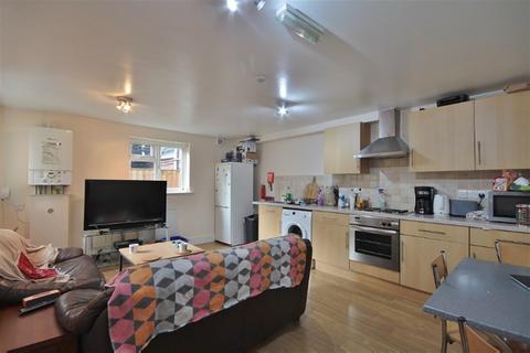 3 bedroom apartment to rent, Cowley, Oxford, Oxfordshire, OX4