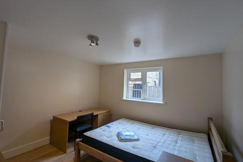 3 bedroom apartment to rent, Cowley, Oxford, Oxfordshire, OX4