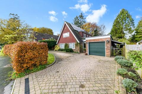 4 bedroom detached house for sale, Broad Walk, Caterham CR3