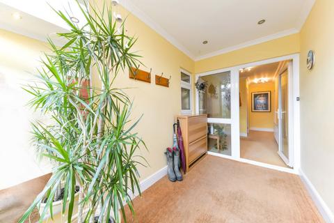 2 Broad Walk, Caterham, CR3 5EP