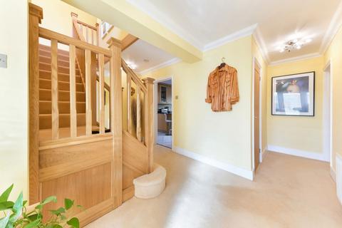 2 Broad Walk, Caterham, CR3 5EP